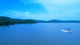 Le Lac Lakhnavaram 