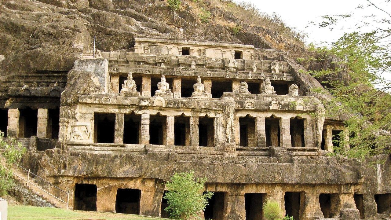 unavalli-caves-amaravati-andhra-pradesh