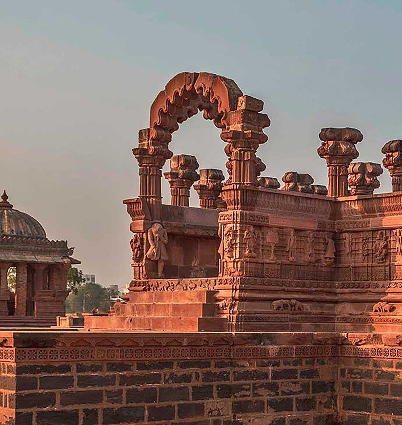 chatardi-or-rao-lakhpatji-chhatri-cenotaphs