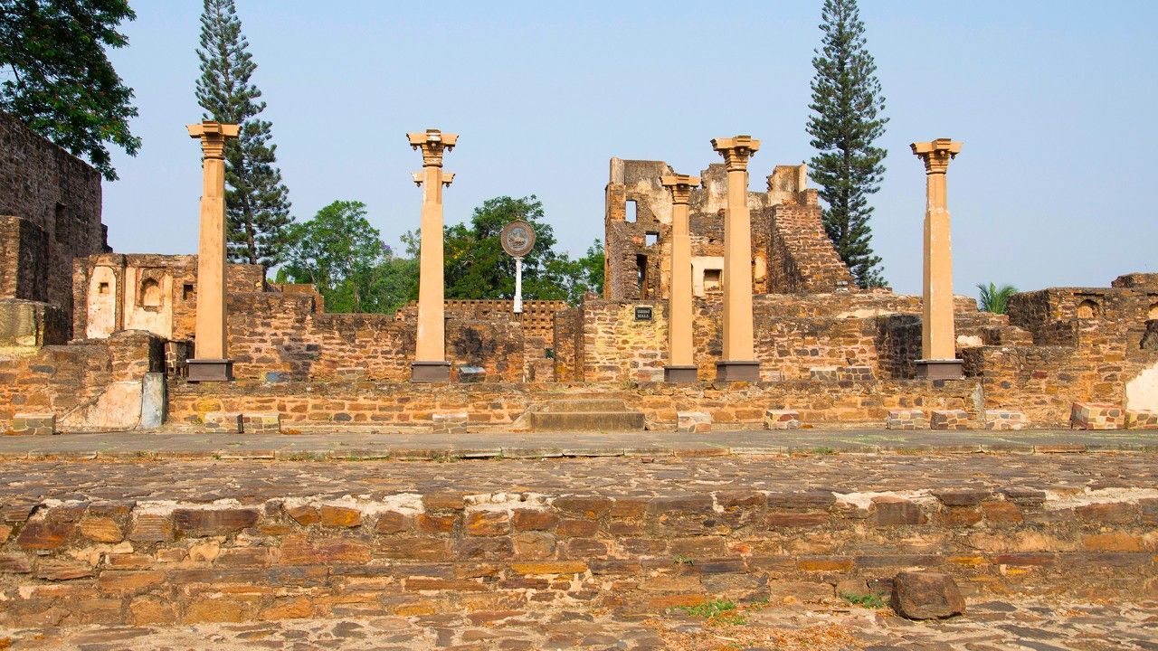1-kittur-fort-and-palace-belgaum-karnataka-attr-hero