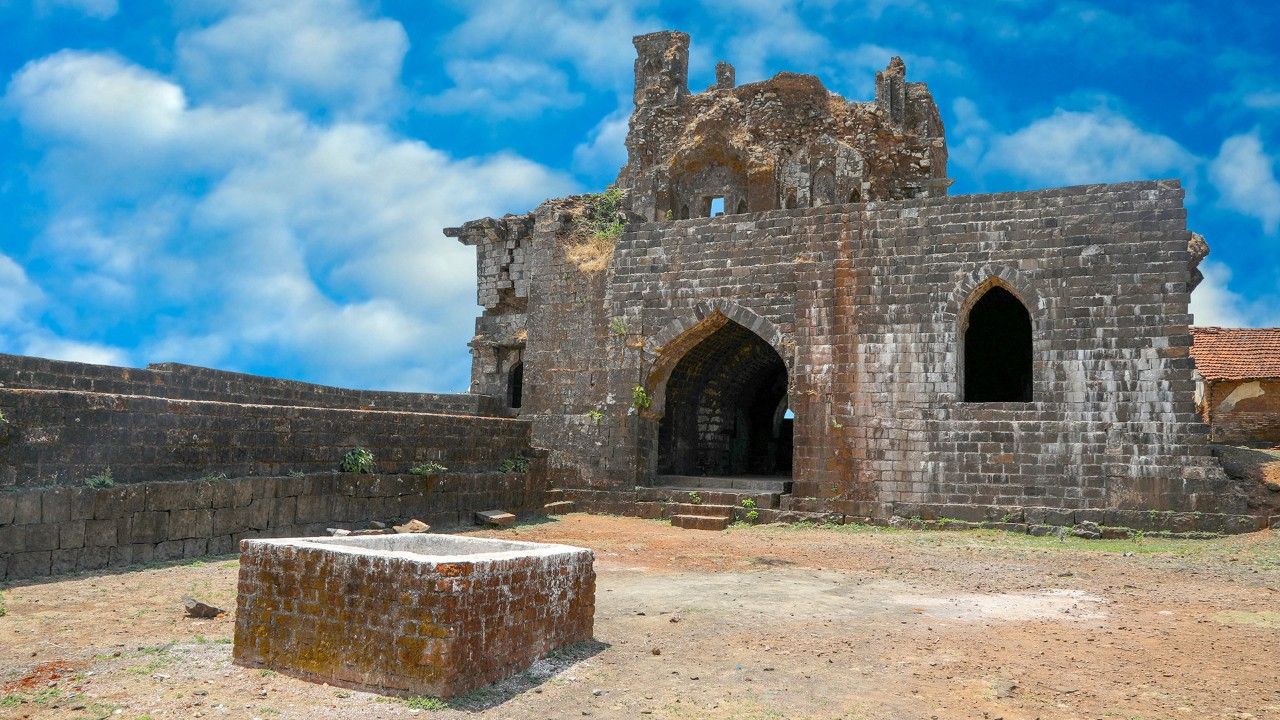 panhala-fort-kolhapur-1-attr-hero