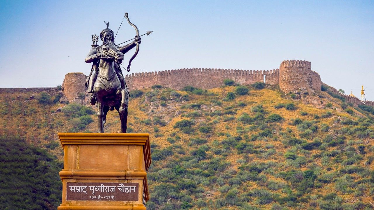 2-taragarh-fort-ajmer-rajasthan-city-hero