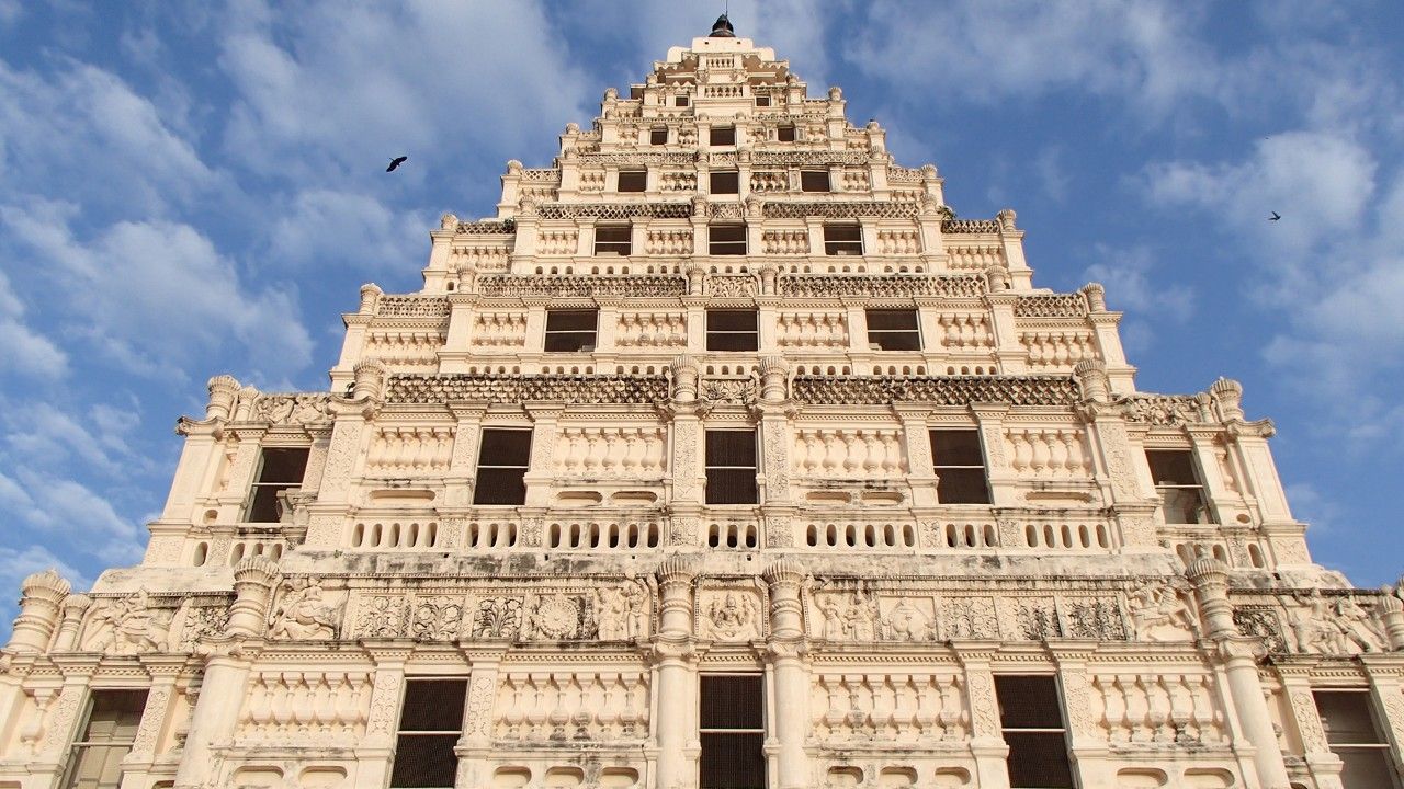 1-thanjavur-palace-thanjavur-tamil-nadu-attr-hero