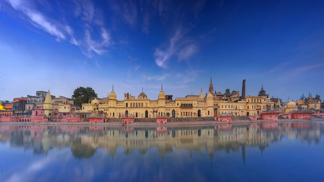 ram-ki-paidi-ayodhya-hero