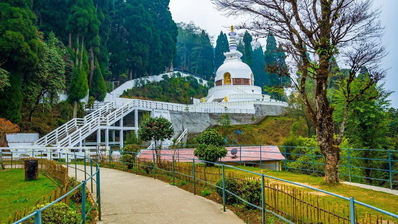 2-japanese-temple-and-peace-pagoda-darjeeling-west-bengal-2-city-hero