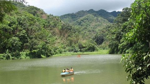 坦迪尔湖（Tam Dil Lake），