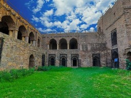 Feroz Shah's Palace and Tahakhanas