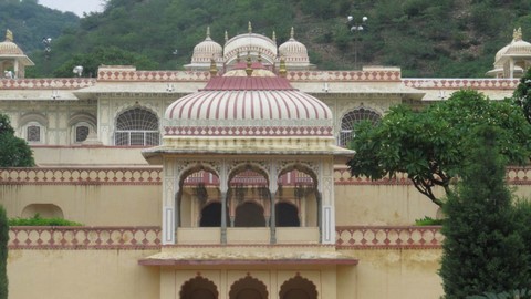 Sisodia Rani Palast und Garten 