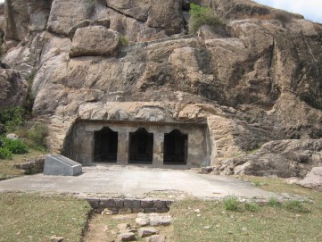  معبد الكهف الصخري ماماندو