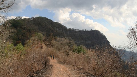 بهاوانجبوي (الجبل الأزرق)...سحر الطبيعة والحياة البرية