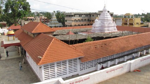 Храм Кадри Манджунатхи 