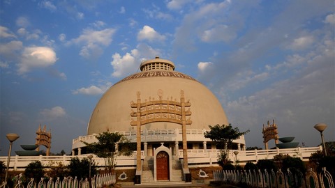 estupa dhamma chakra