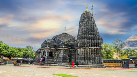 Храм Тримбакешвар 