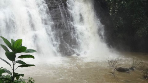 Kalhatti-Wasserfälle 