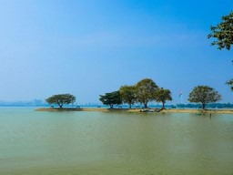 Lac de Hussain Sagar 