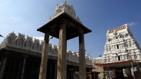 Храм Говиндраджи Свами