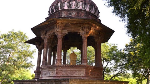 杜尔加达斯的伞碑(Durgadas Ki Chhatri)