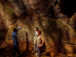 Edakkal-Höhlen 